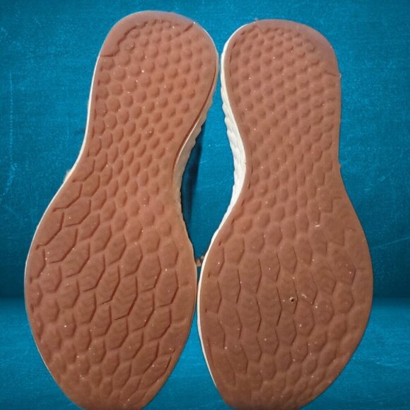 New Balance women's running sneaker - Picture 2 of 6